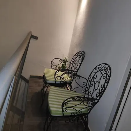 Cheerful 3 Bedroom Town House With Garage Free Parking Inside Or Outside With Back Yard And Roof Casa vacanze *