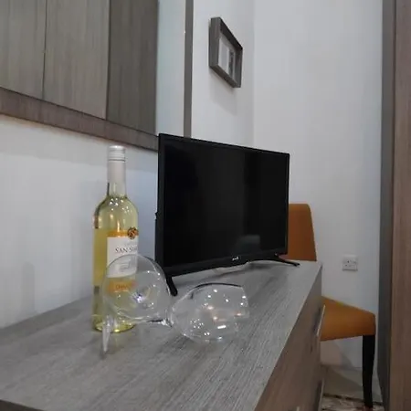 Cheerful 3 Bedroom Town House With Garage Free Parking Inside Or Outside With Back Yard And Roof Sliema