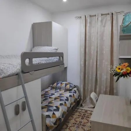 Cheerful 3 Bedroom Town House With Garage Free Parking Inside Or Outside With Back Yard And Roof Ferienhaus Sliema