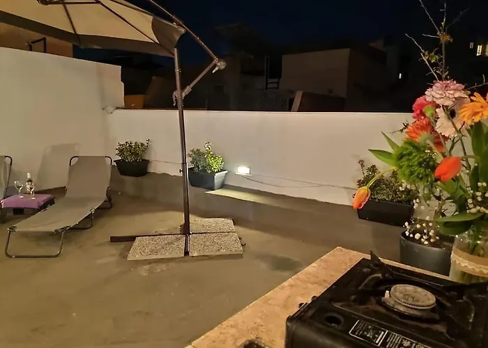 Сasa de vacaciones Cheerful 3 Bedroom Town House With Garage Free Parking Inside Or Outside With Back Yard And Roof